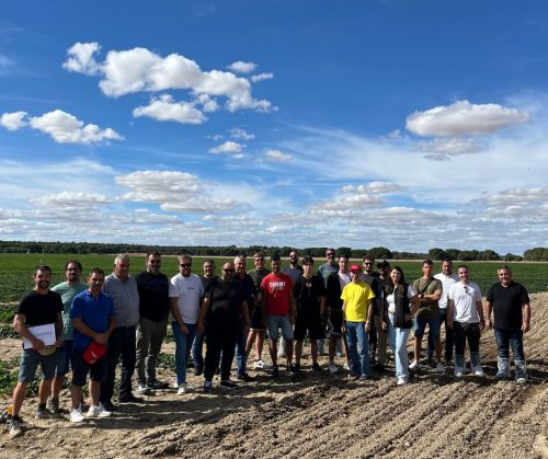 Clientes griegos visitando vivero de El Pinar a septiembre 2025