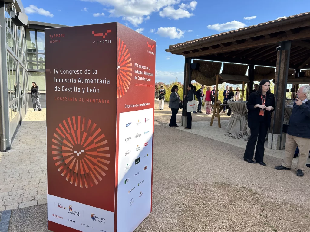 Tótem de bienvenida del IV Congreso de la Industria Alimentaria de Castilla y León.